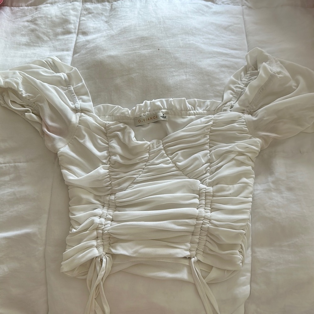 White Cropped Blouse with ties and puffy sleeves